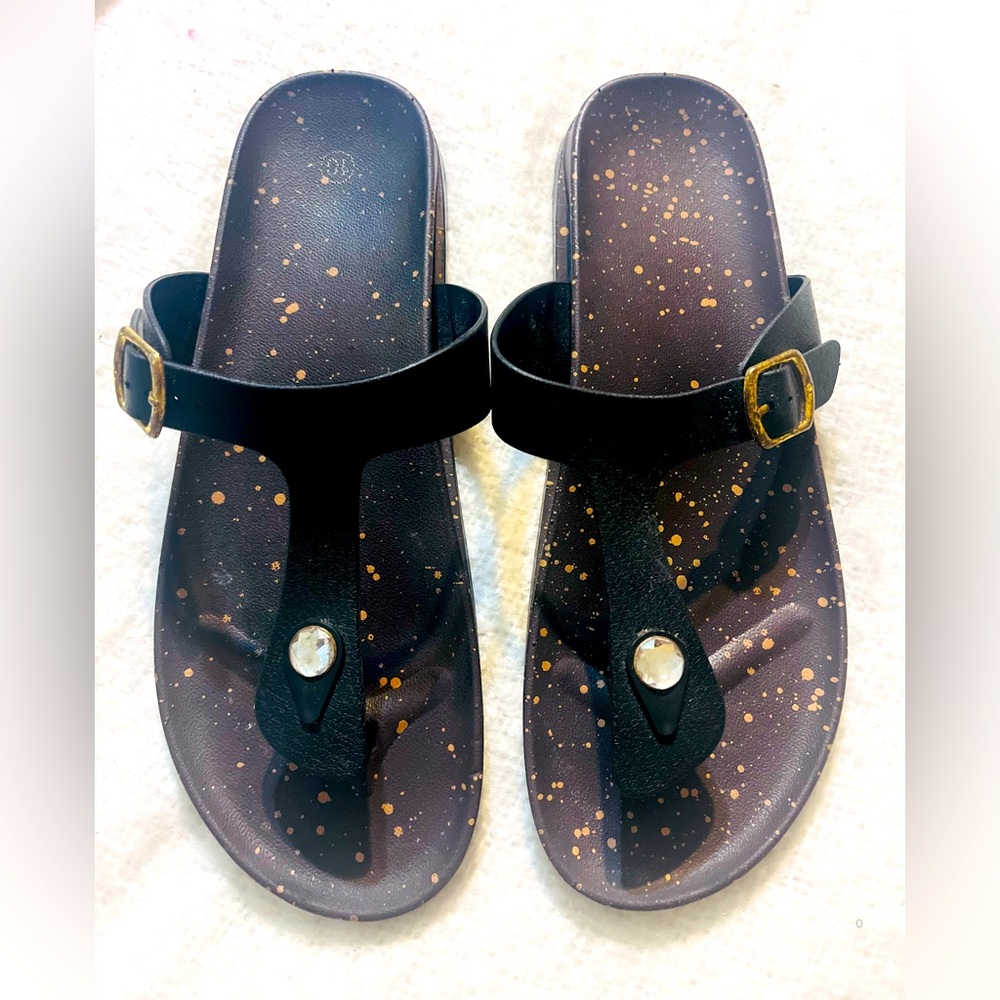 SOLE MATES black sandals with rhinestones Size 10 gold hardware is tarnished